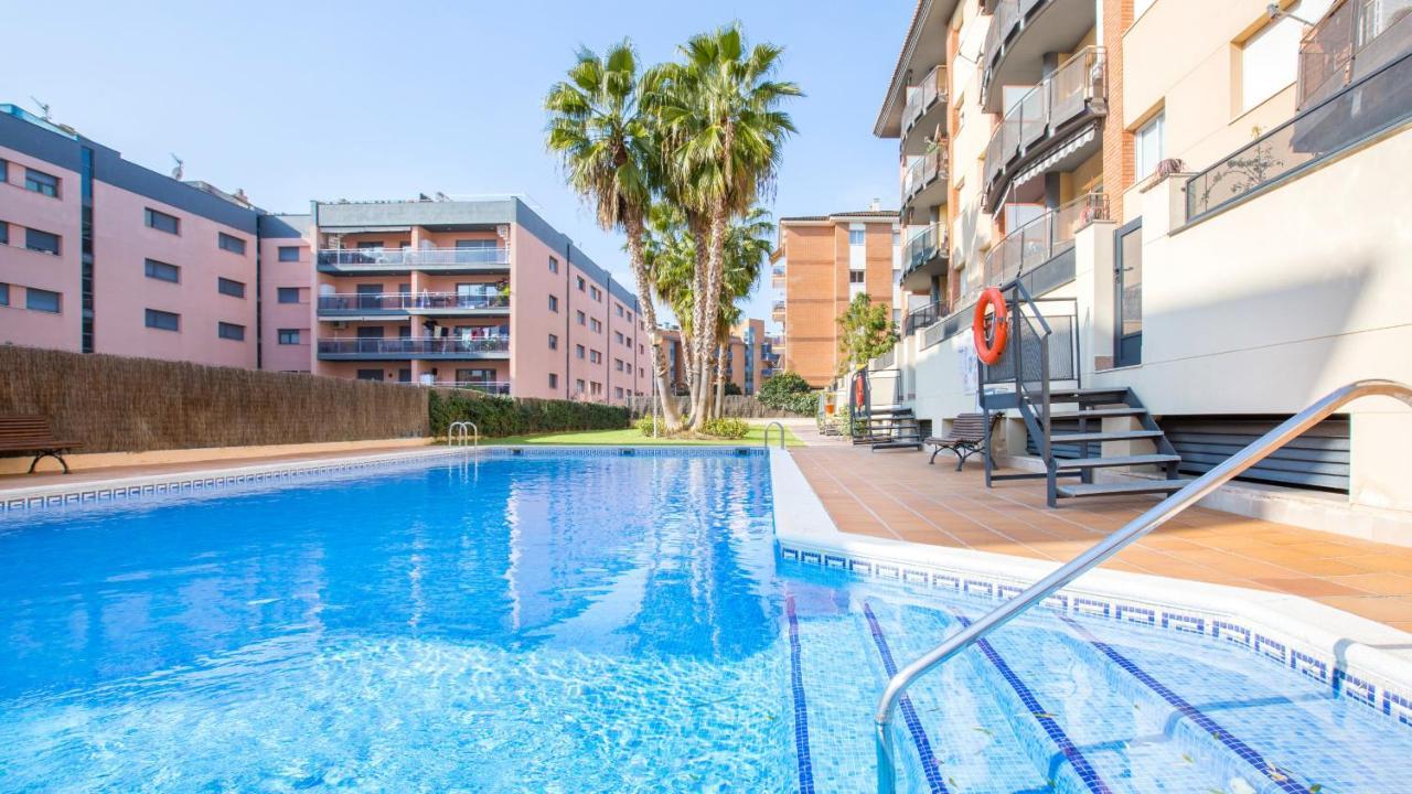 2P-51 - Lloret De Mar Esterno foto